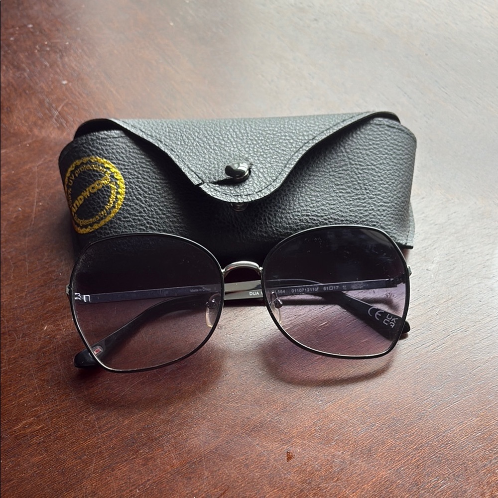 Black Sunglasses with Case